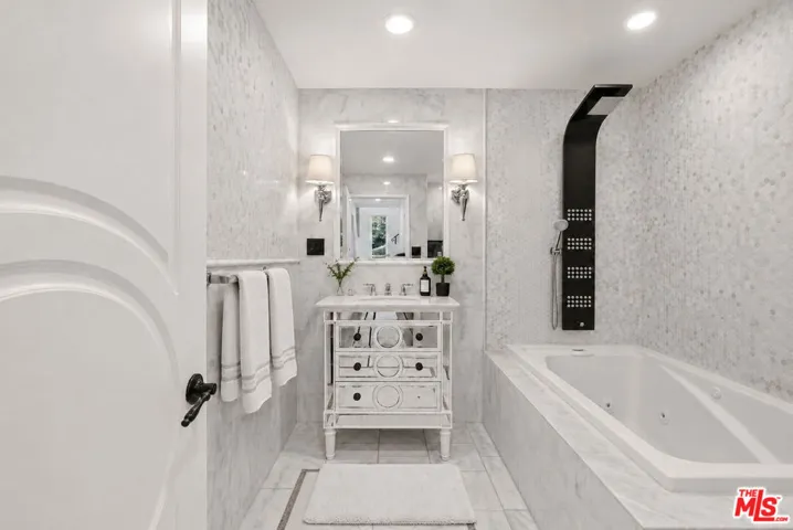 2300 Benedict Canyon Drive, Beverly Hills, California 90210