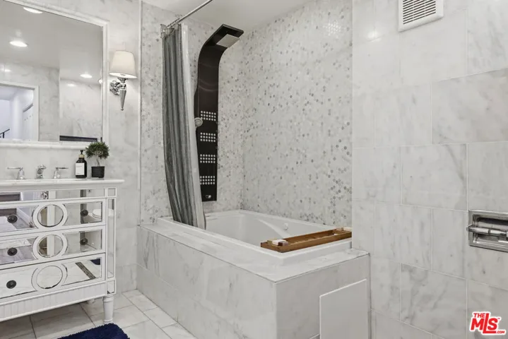 2300 Benedict Canyon Drive, Beverly Hills, California 90210