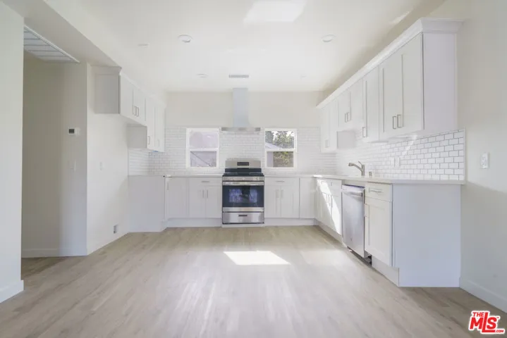 2896 W 14th Street, Los Angeles, California 90006