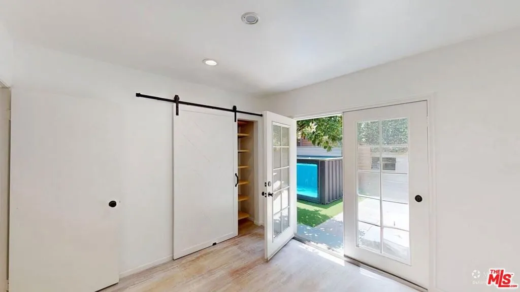 Bedroom 1b