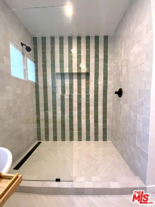 Shower b