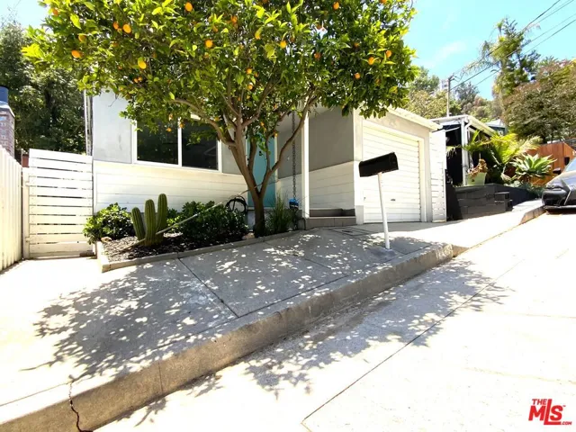 Front of Home d