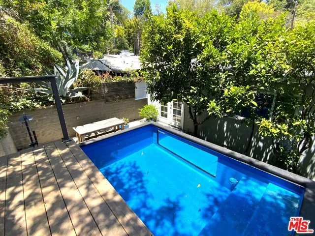 Pool i