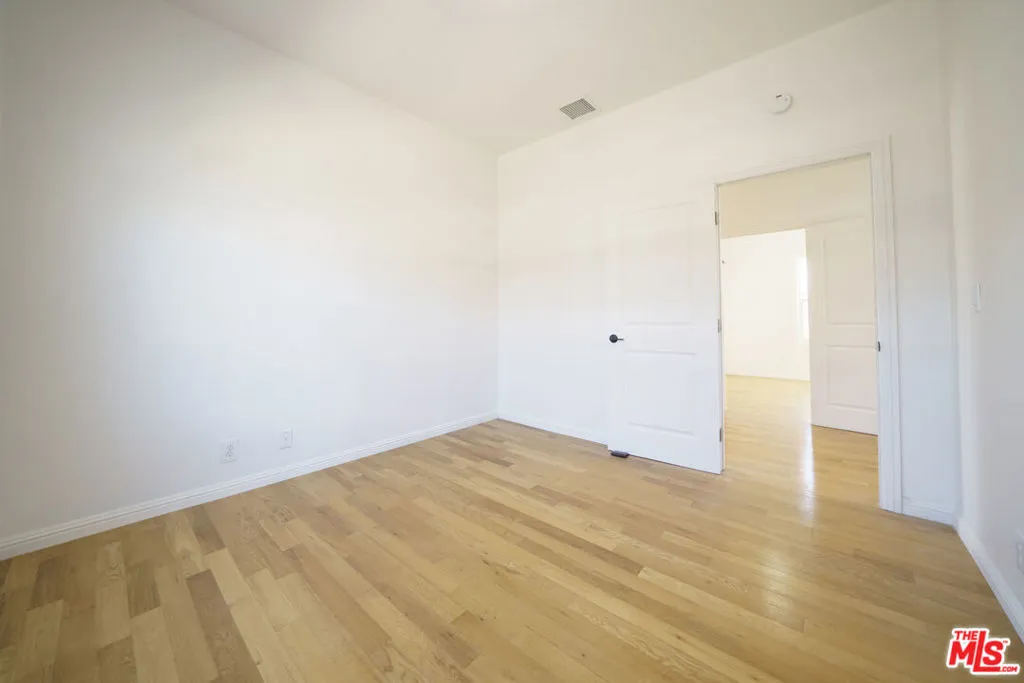 4th Bedroom 2-2