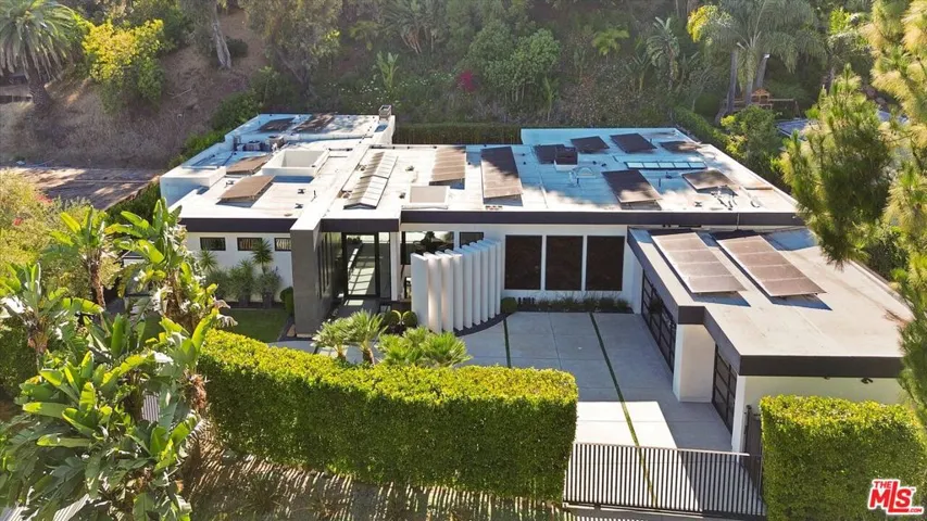 1049 Loma Vista Drive, Beverly Hills, California 90210