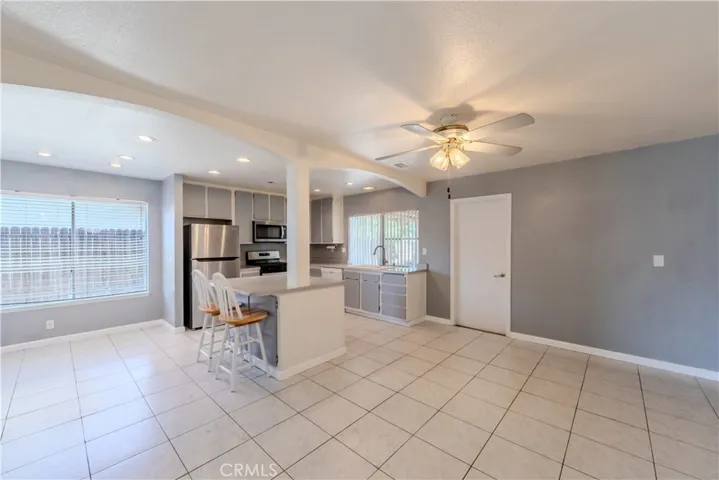 25557 White Oak Drive, Hemet, California 92544