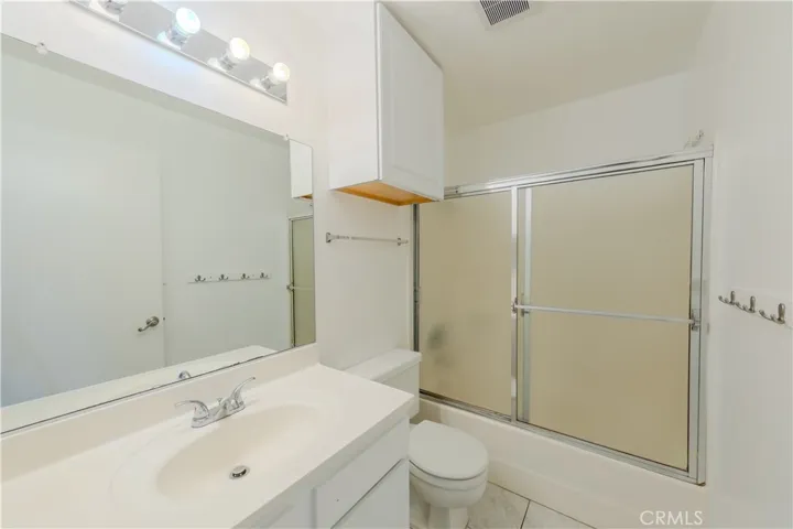 25557 White Oak Drive, Hemet, California 92544