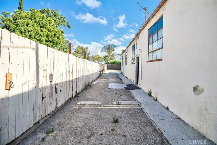 1717 W Santa Ana Blvd, Santa Ana, California 92703
