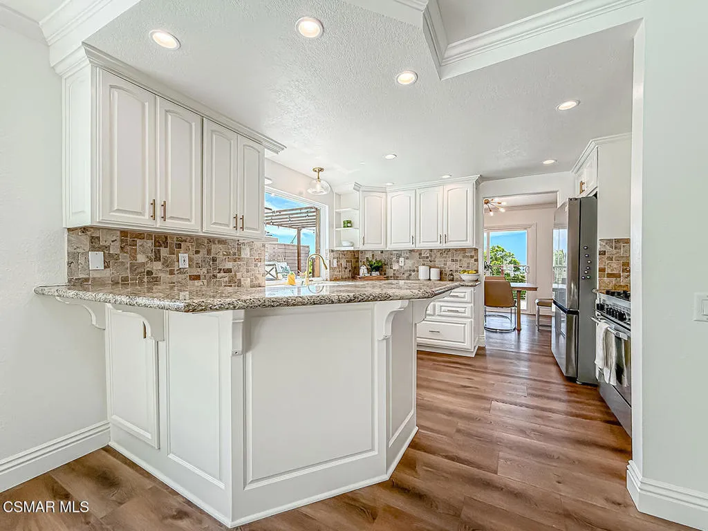 cFamily and Kitchen5