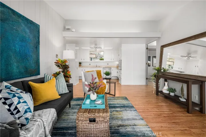 1562 Golden Rain Road Ne 44g, Seal Beach, California 90740