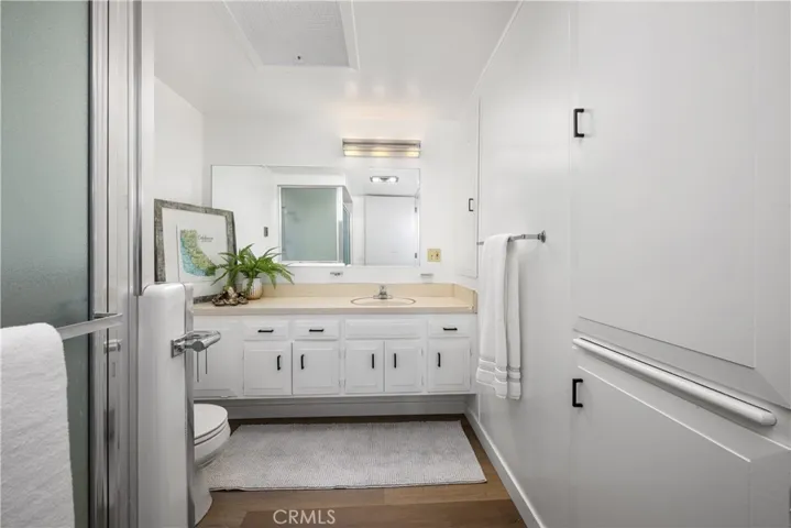 1562 Golden Rain Road Ne 44g, Seal Beach, California 90740
