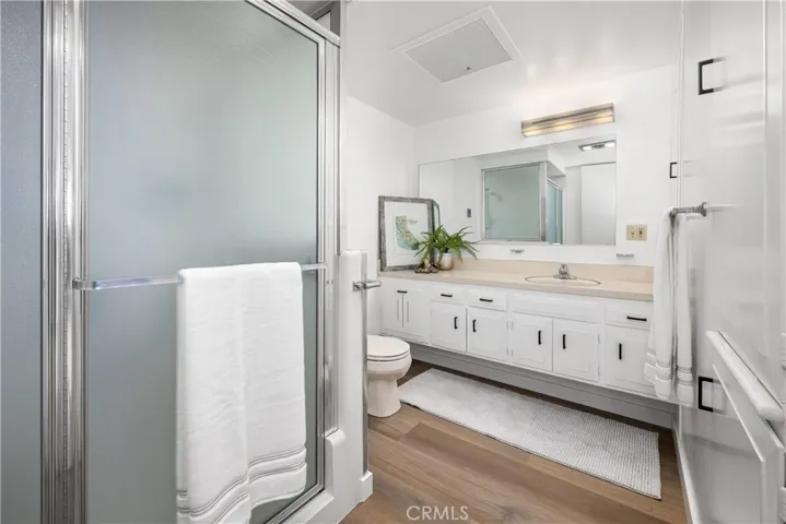 1562 Golden Rain Road Ne 44g, Seal Beach, California 90740