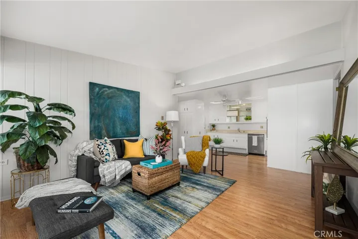 1562 Golden Rain Road Ne 44g, Seal Beach, California 90740