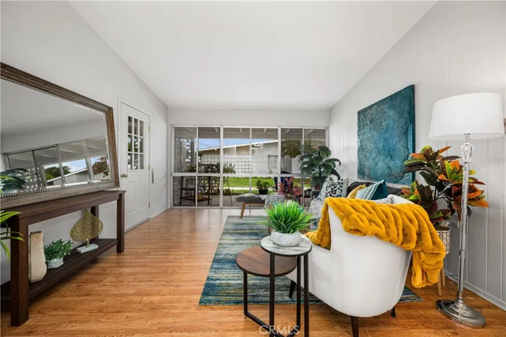 1562 Golden Rain Road Ne 44g, Seal Beach, California 90740