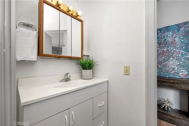 1562 Golden Rain Road Ne 44g, Seal Beach, California 90740