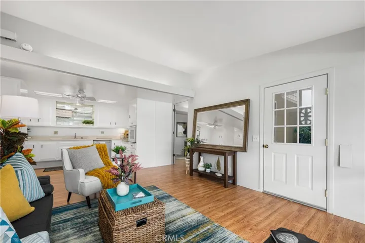 1562 Golden Rain Road Ne 44g, Seal Beach, California 90740