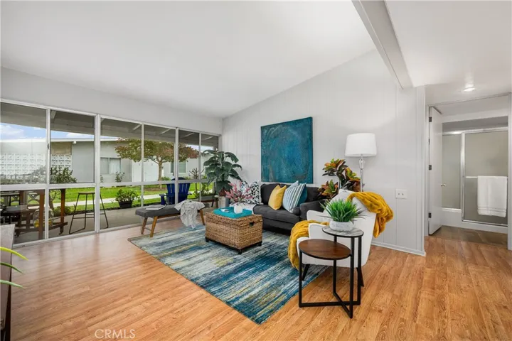 1562 Golden Rain Road Ne 44g, Seal Beach, California 90740