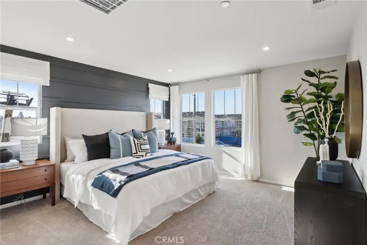 MODEL HOME