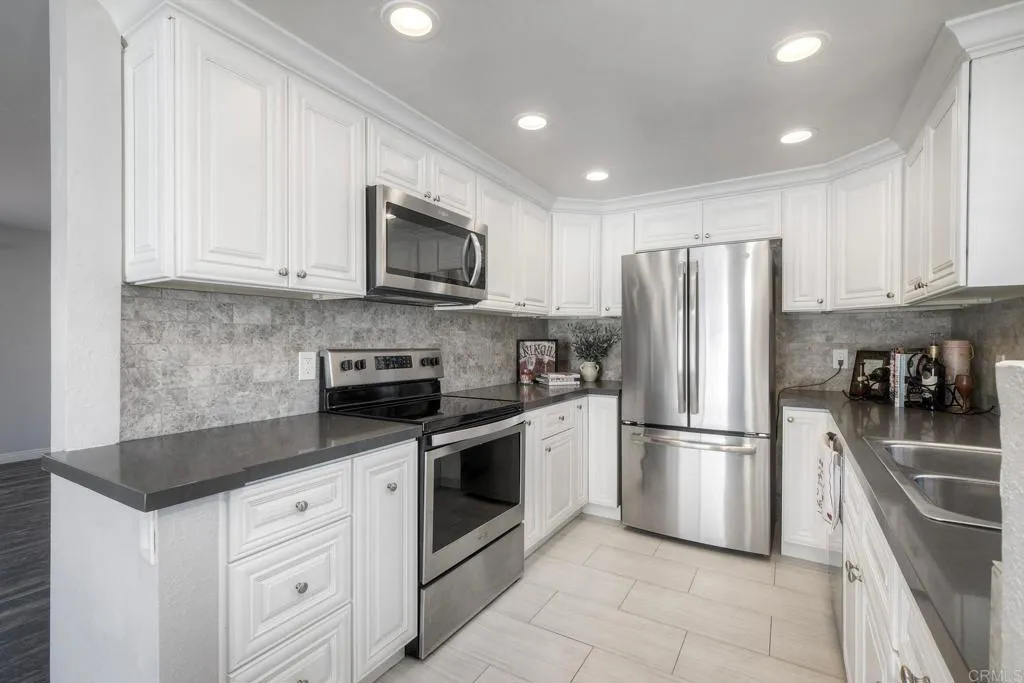 Fully renovated kitchen~