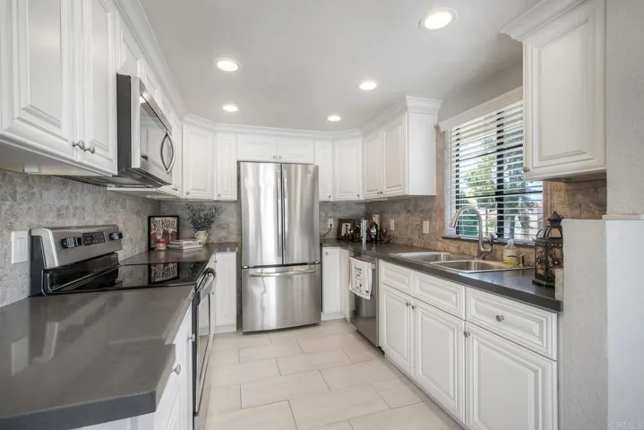 All stainless steel appliances~