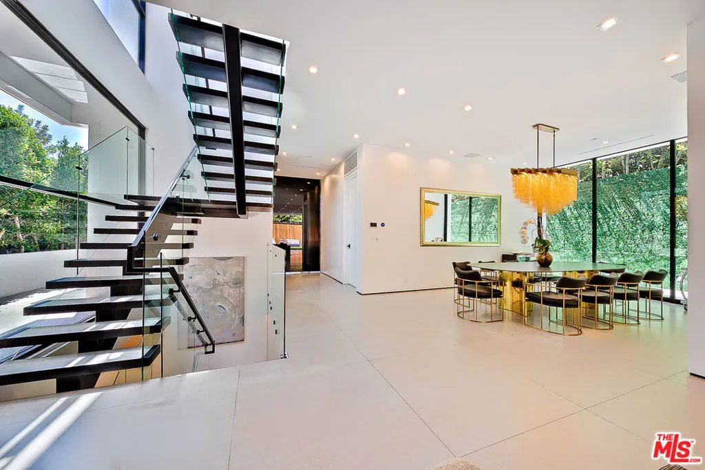 128 N Laurel Avenue, Los Angeles, California 90048 — photo 4