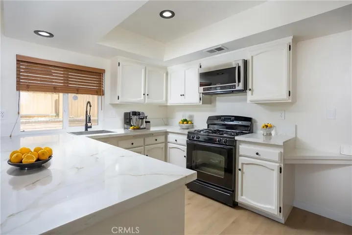 Virtual staging kitchen