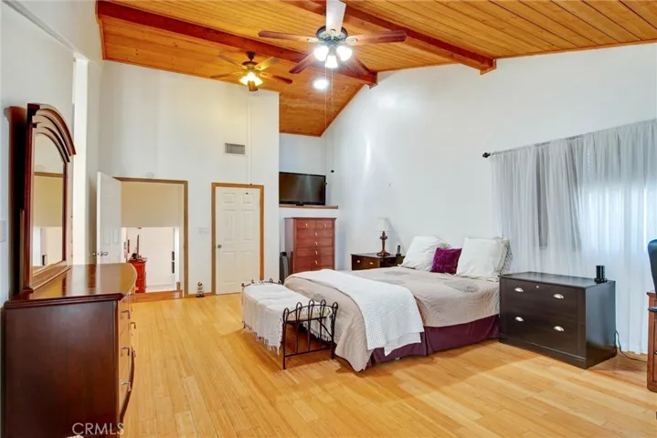 Top Floor Bedroom/Master ensuite