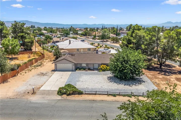 19891 Talihina Road, Apple Valley, California 92307