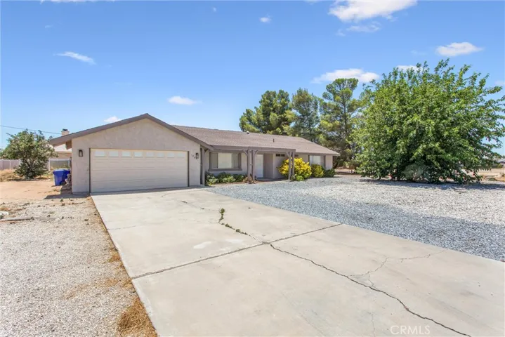 19891 Talihina Road, Apple Valley, California 92307