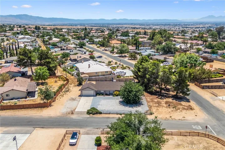 19891 Talihina Road, Apple Valley, California 92307
