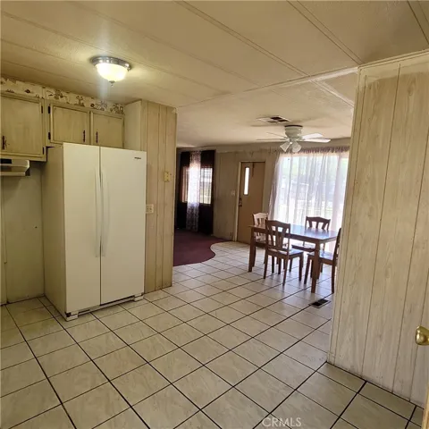 Kitchen to dining area