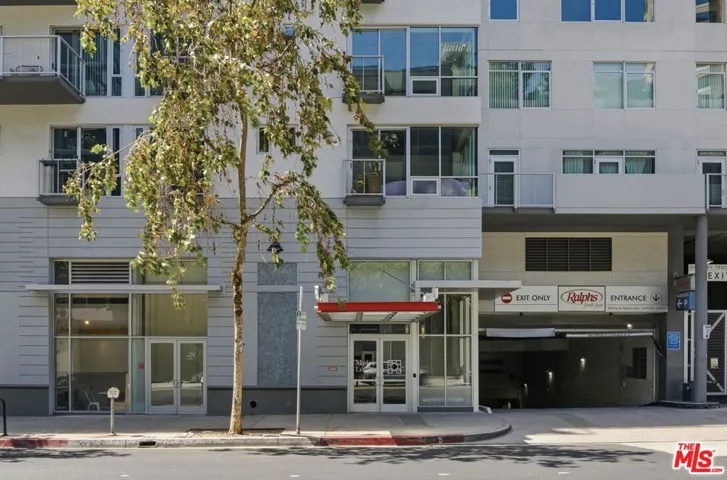 645 W 9th Street 406, Los Angeles, California 90015