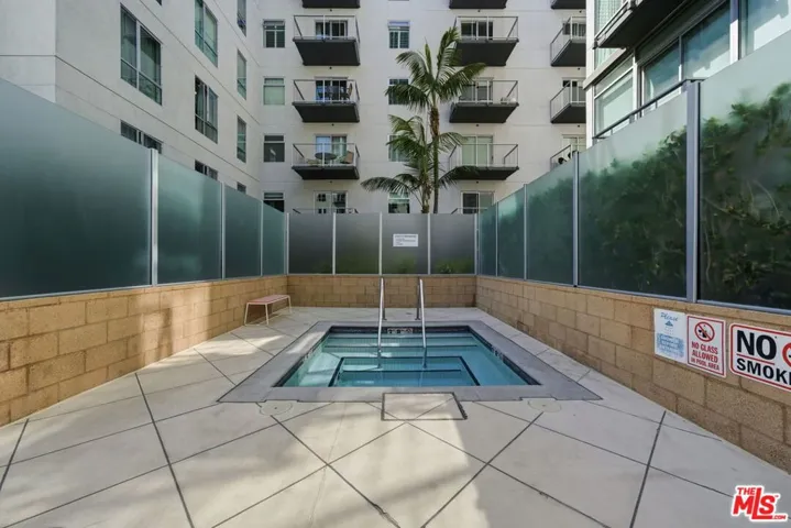 645 W 9th Street 406, Los Angeles, California 90015
