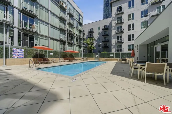 645 W 9th Street 406, Los Angeles, California 90015