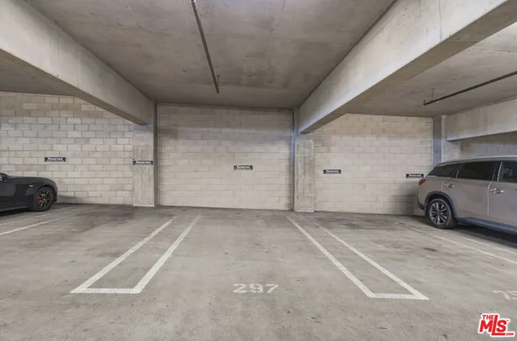 645 W 9th Street 406, Los Angeles, California 90015