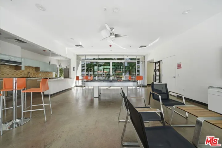645 W 9th Street 406, Los Angeles, California 90015
