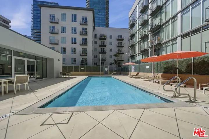 645 W 9th Street 406, Los Angeles, California 90015
