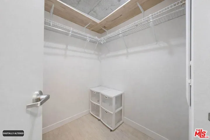 645 W 9th Street 406, Los Angeles, California 90015