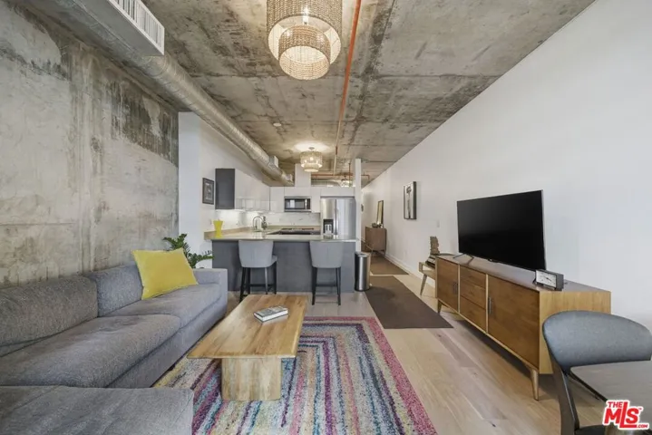 645 W 9th Street 406, Los Angeles, California 90015