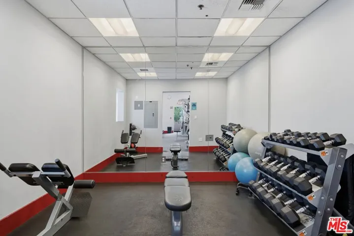 645 W 9th Street 406, Los Angeles, California 90015