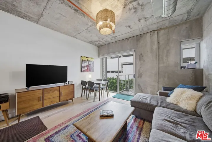 645 W 9th Street 406, Los Angeles, California 90015