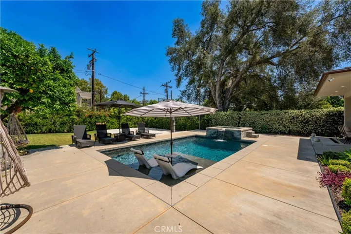 4358 Fairlawn Drive, La Canada Flintridge, California 91011