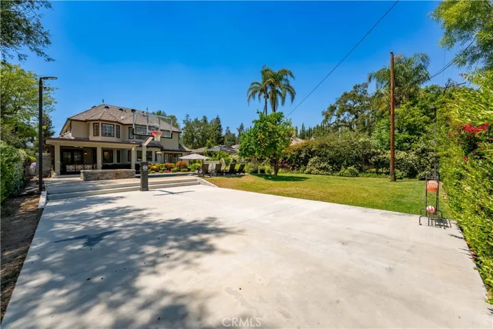 4358 Fairlawn Drive, La Canada Flintridge, California 91011