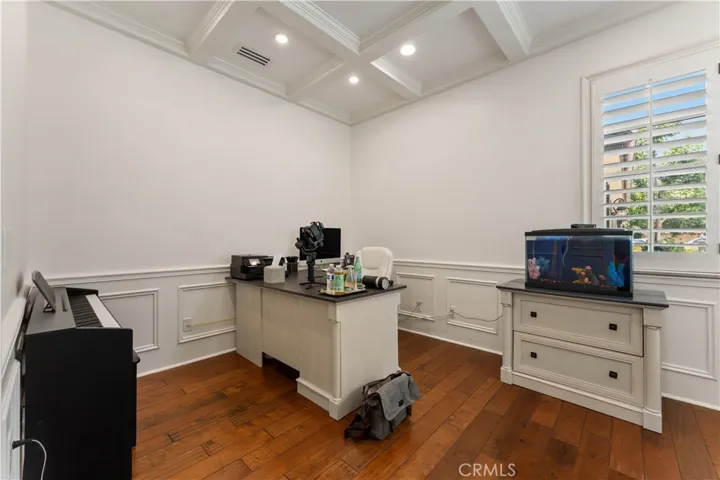 4358 Fairlawn Drive, La Canada Flintridge, California 91011