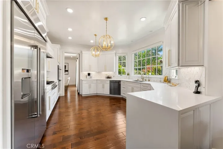 4358 Fairlawn Drive, La Canada Flintridge, California 91011