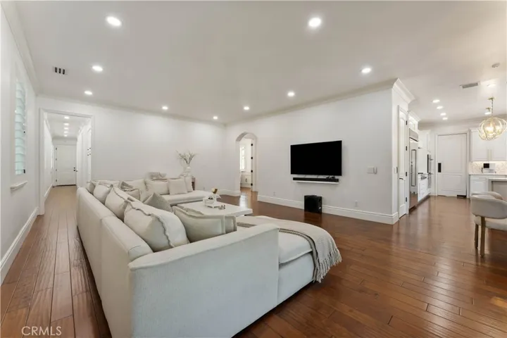 4358 Fairlawn Drive, La Canada Flintridge, California 91011
