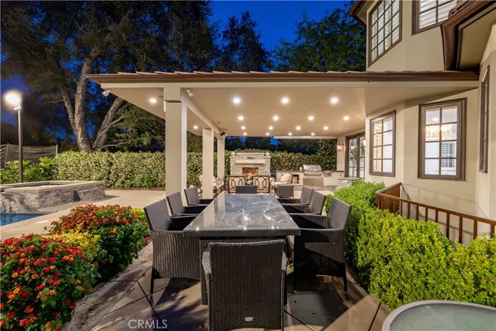 4358 Fairlawn Drive, La Canada Flintridge, California 91011