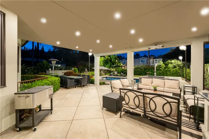 4358 Fairlawn Drive, La Canada Flintridge, California 91011