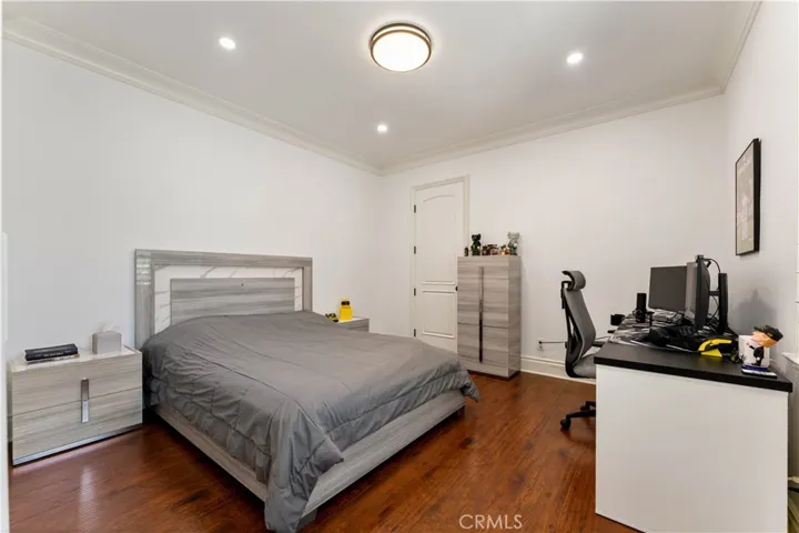4358 Fairlawn Drive, La Canada Flintridge, California 91011