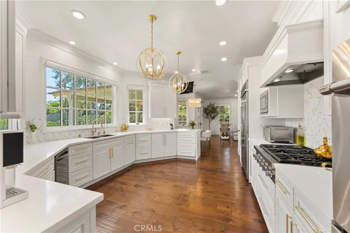 4358 Fairlawn Drive, La Canada Flintridge, California 91011